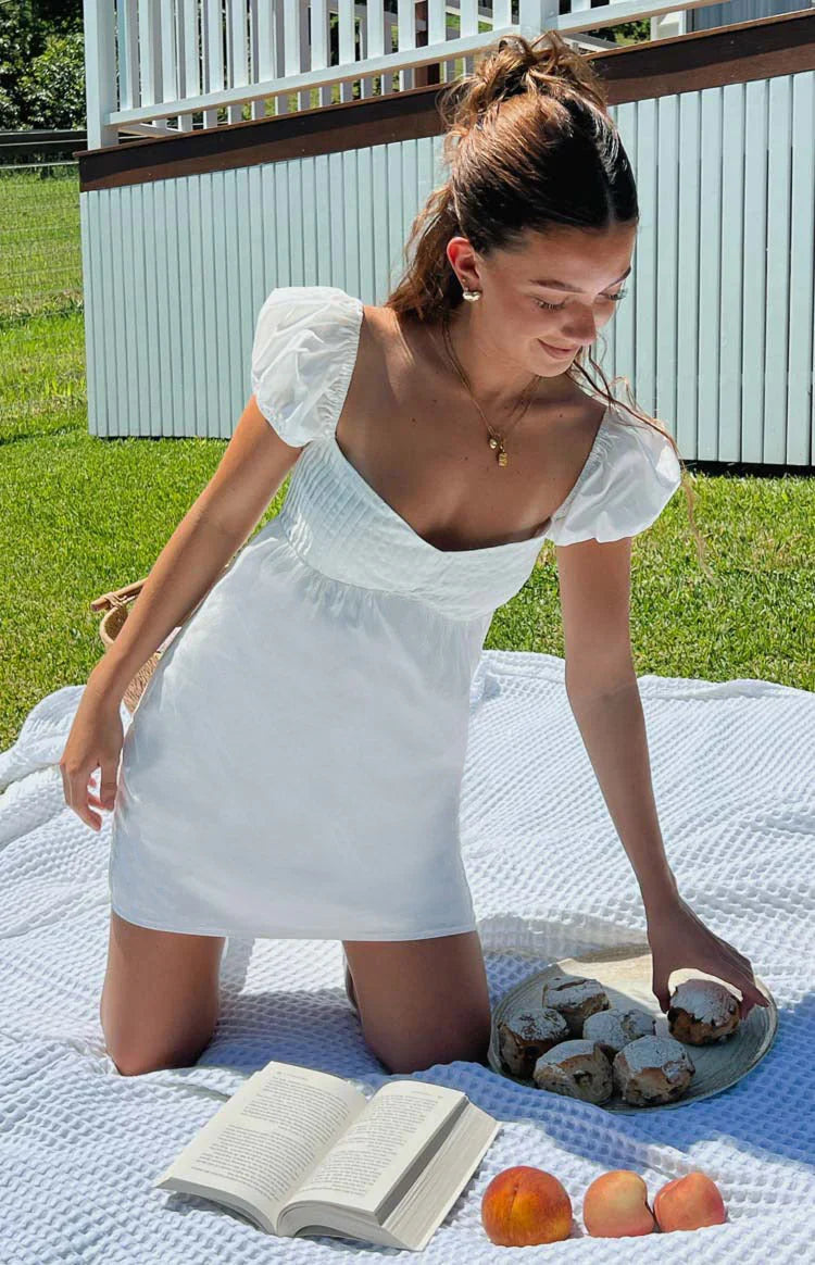 Joey Weißes Mini-Kleid mit Puffärmeln