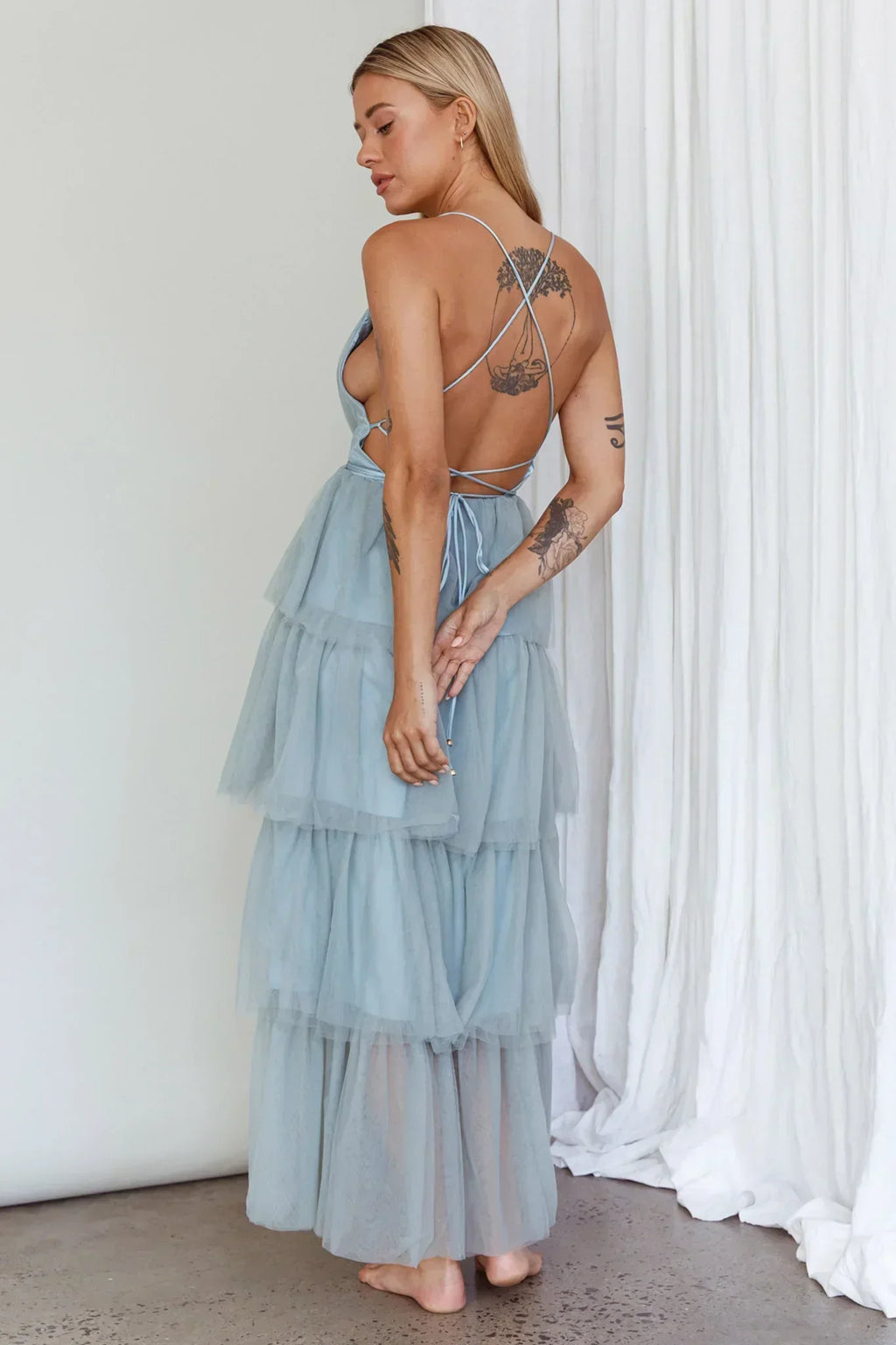 Auguste Stufenvolant-Midikleid Salbeigrün