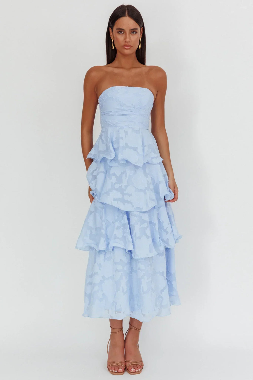 Trägerloses Midi-Kleid „Giavana“ mit Blumenprägung und Lagenlook, Blau