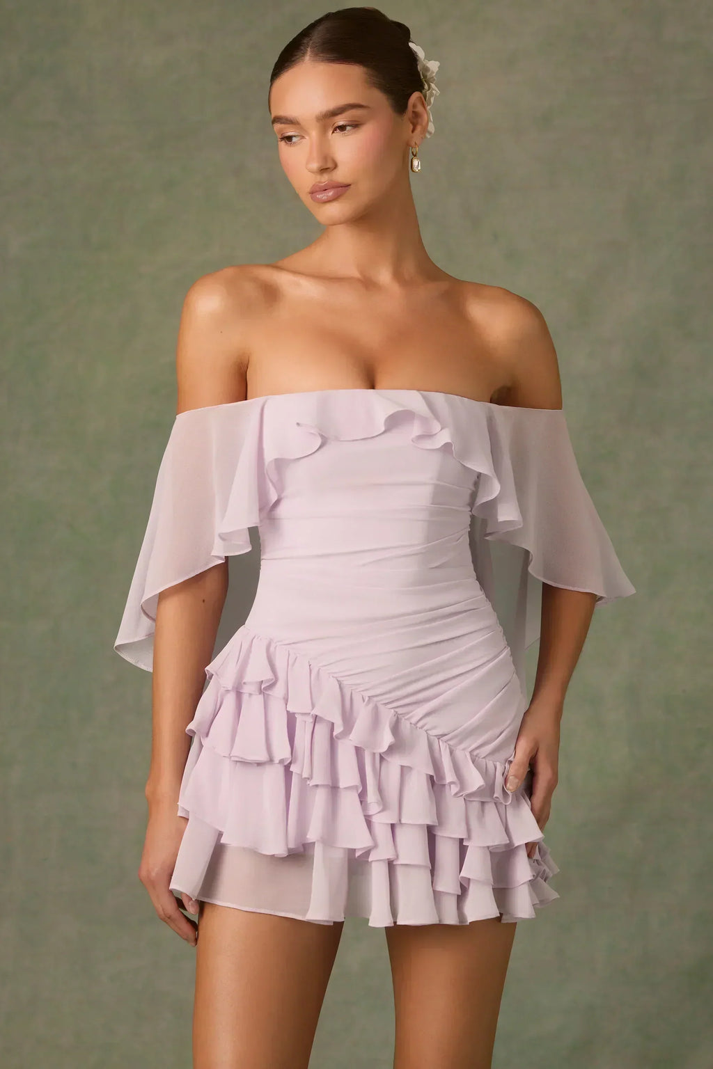 Schulterfreies, gerafftes Minikleid in Lila