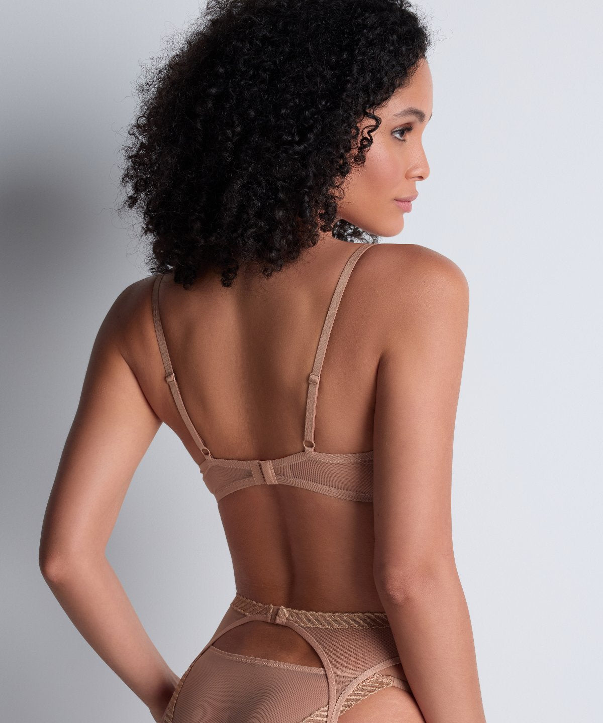 Sheer Emotion Strapsgürtel Sand