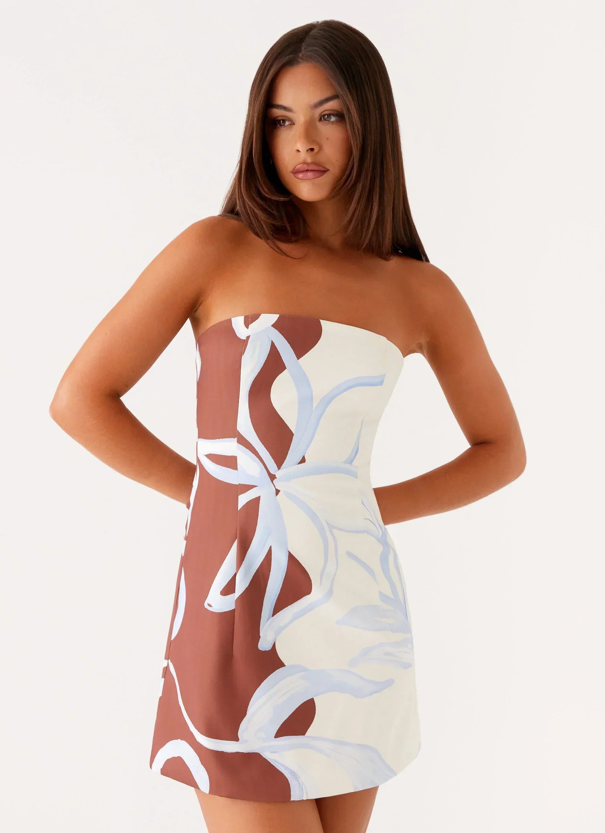 Denby trägerloses Minikleid – Bloom Wave Print