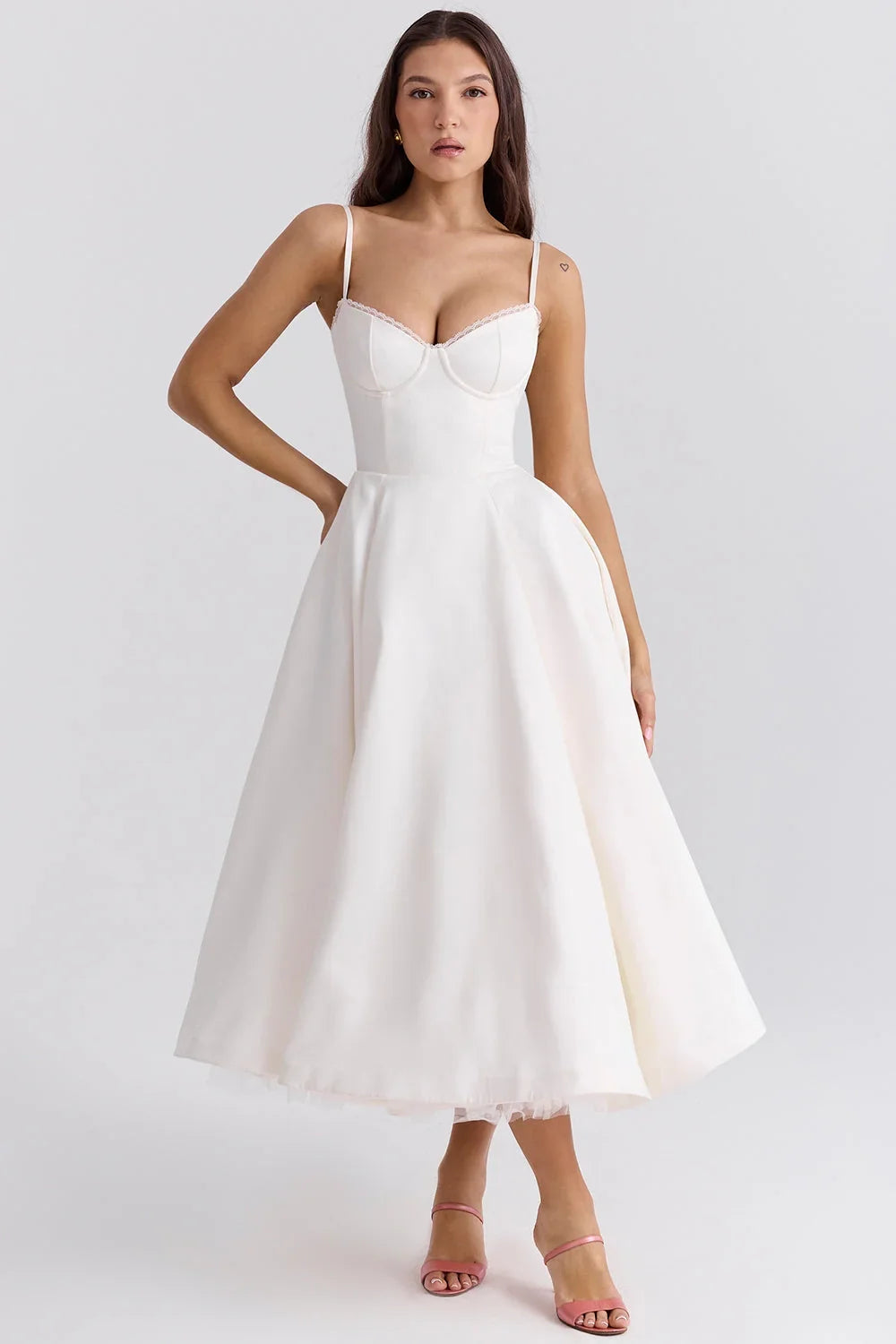 weißes Tüll-Midikleid