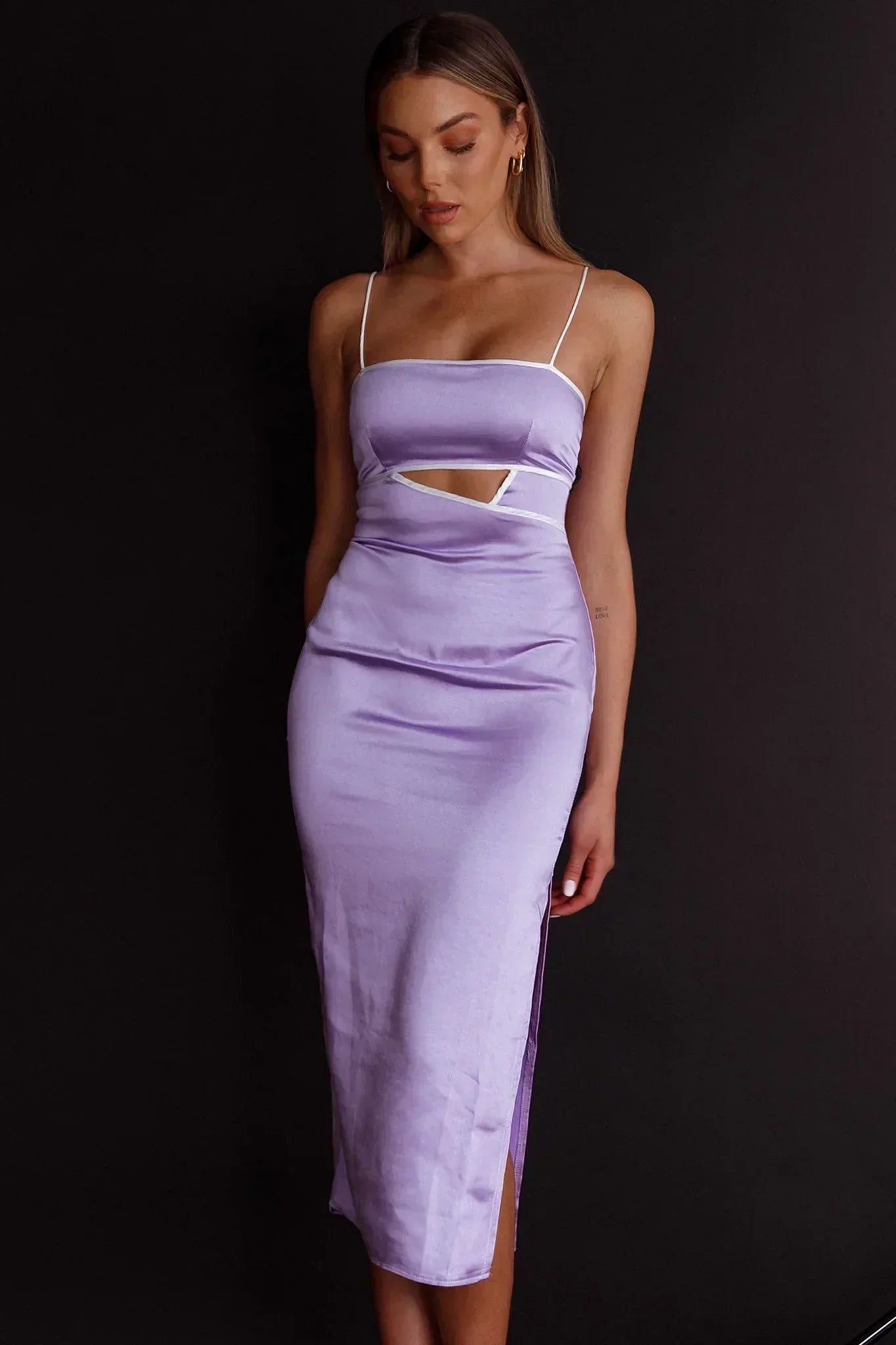 Laia Midikleid mit Cut-Outs Flieder