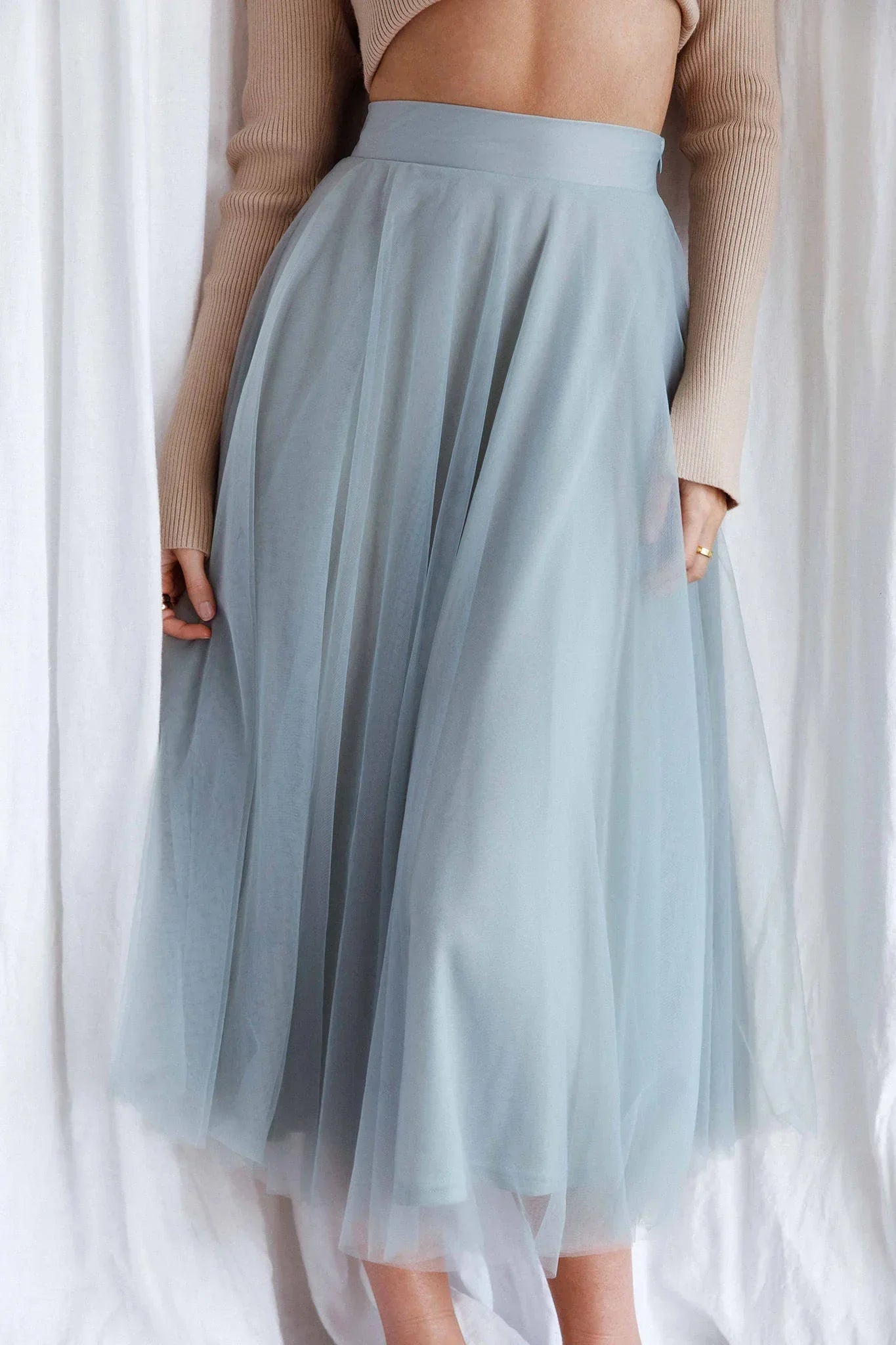 Jasmine Organza Mesh Midirock mit elastischem Bund Salbeigrün