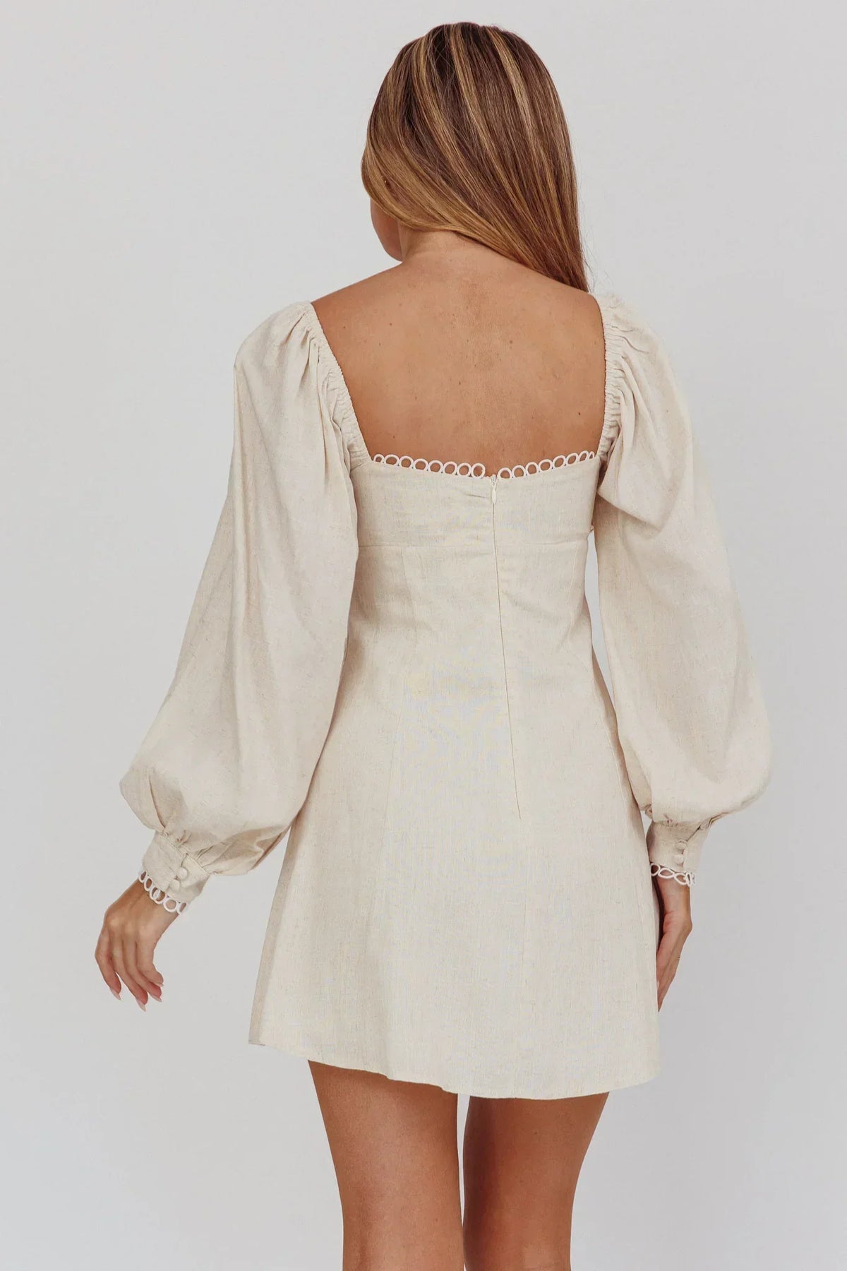Chamberlain Ballonärmel-Minikleid Beige