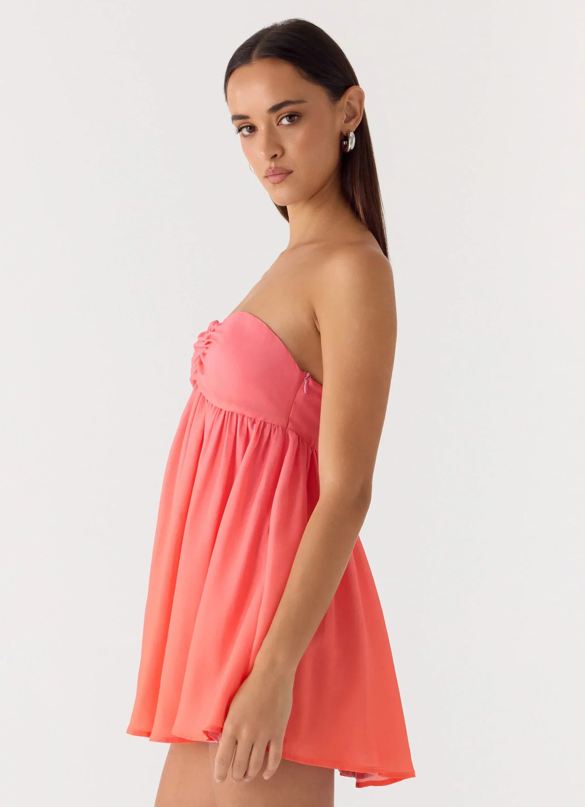 Trägerloses Minikleid Elevare – Sonnenuntergang-Ombre