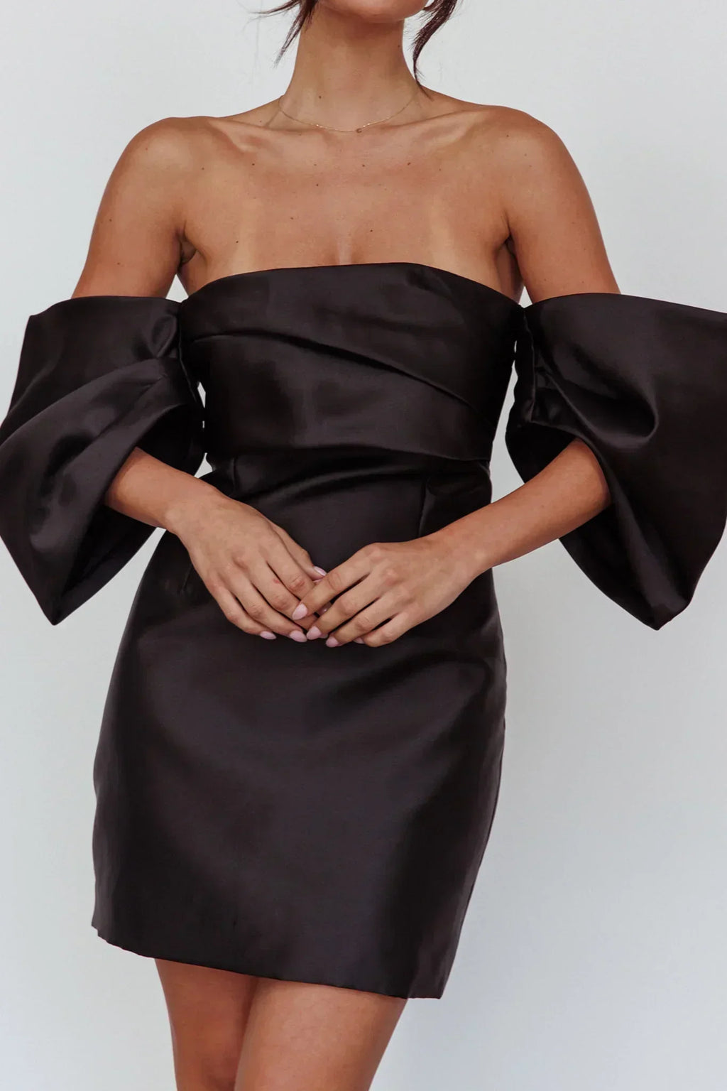 Magnolia Off-Shoulder Minikleid Schwarz