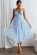 Surreales Midikleid aus Tüll mit Schnürung am Rücken, Blau