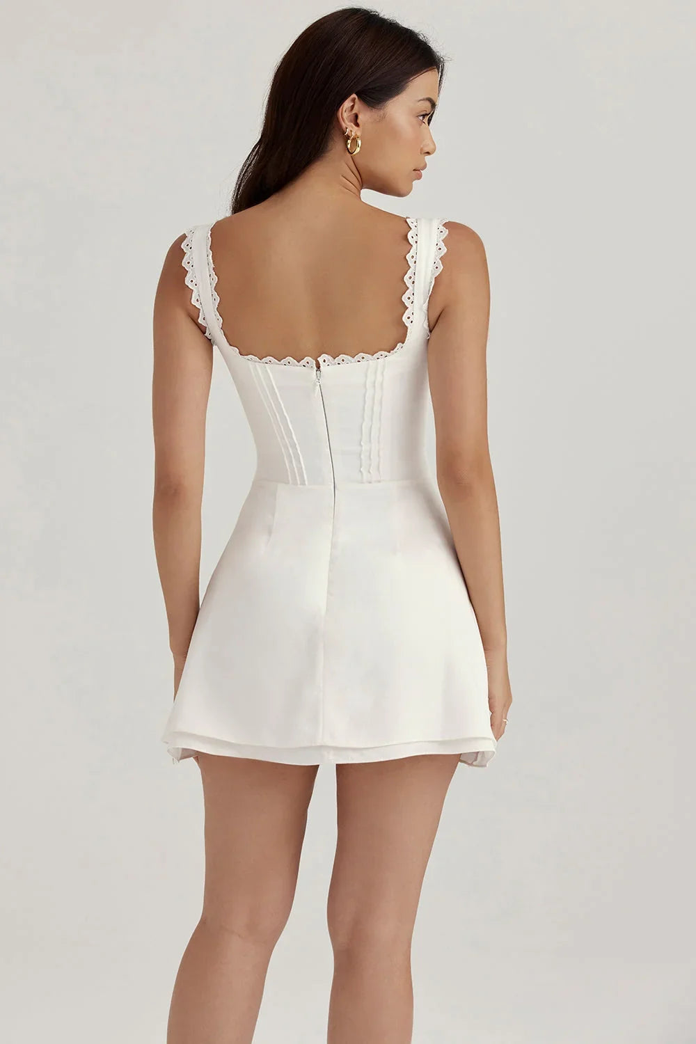 weißes Mini-Smokingkleid