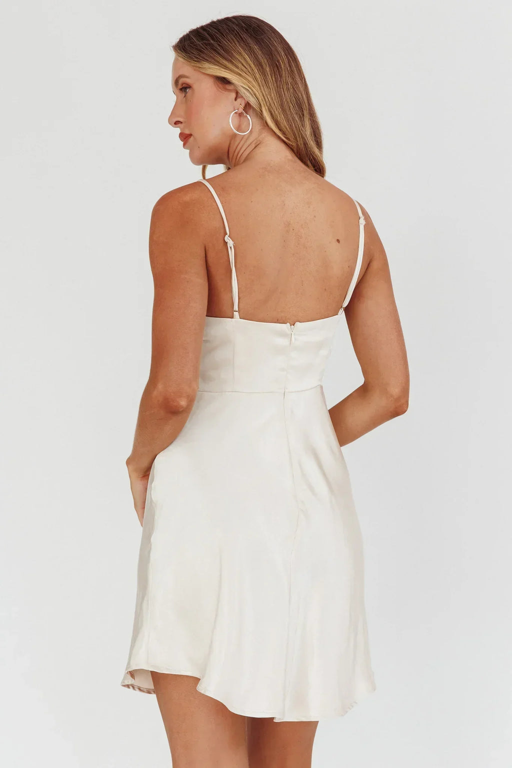 Plissiertes Mini-Kleid „Well Versed“ Champagner