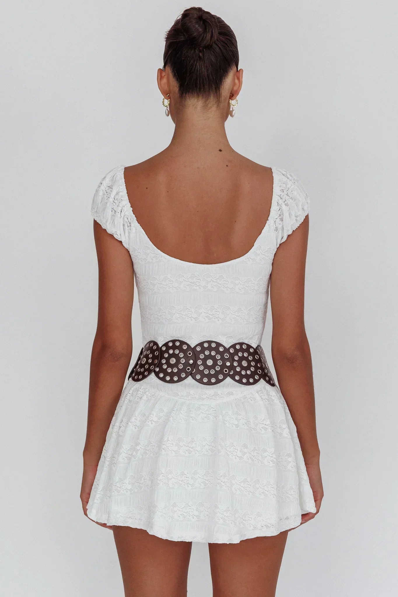 Mirela Minikleid aus Spitze mit Flügelärmeln, weiß