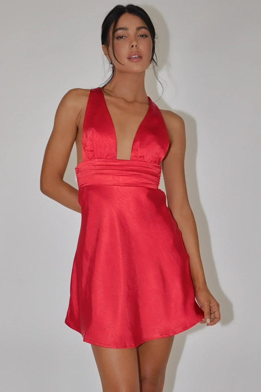 Mad About You Minikleid mit überkreuztem Rückenausschnitt Feuerrot